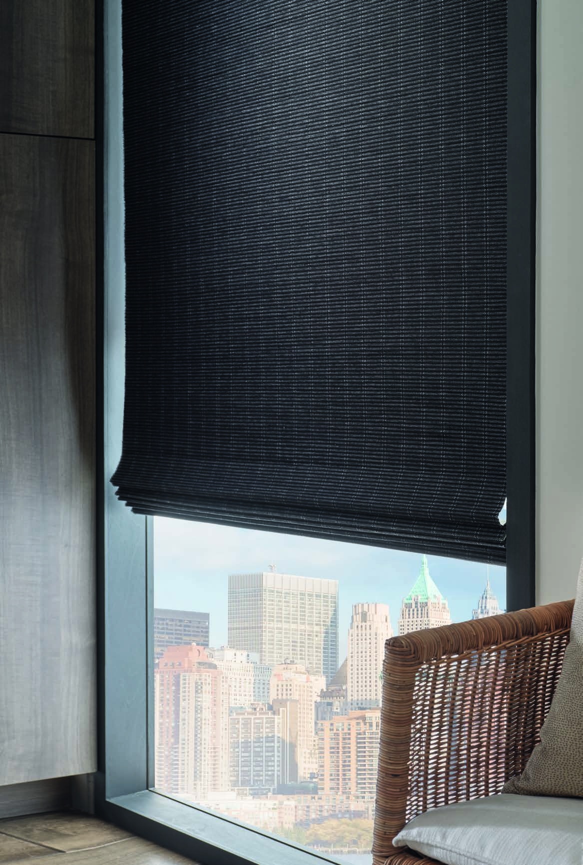 Fabric Antigua with Attached Liner    Color Stingray
Operating System PowerView® Automation    Deck 8