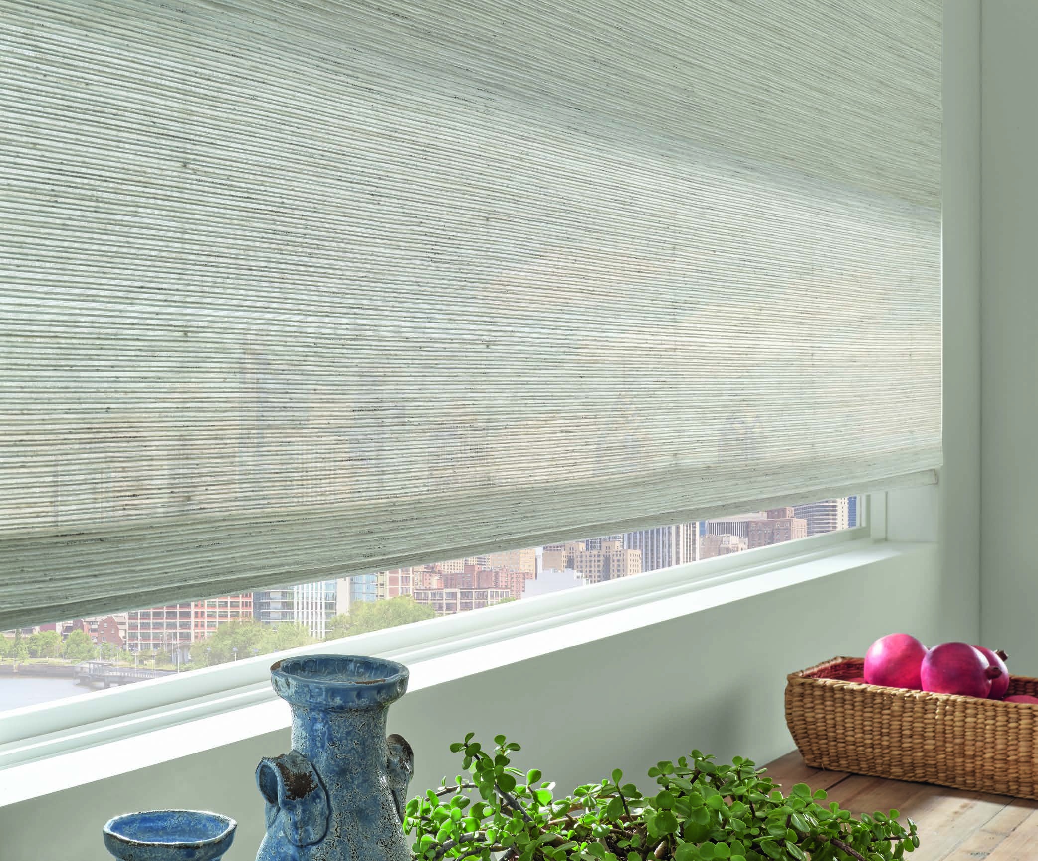 Fabric Positano with Independent Operable Liner    Color Pebbled Beach
Operating System PowerView® Automation    Deck Fine Weave 4